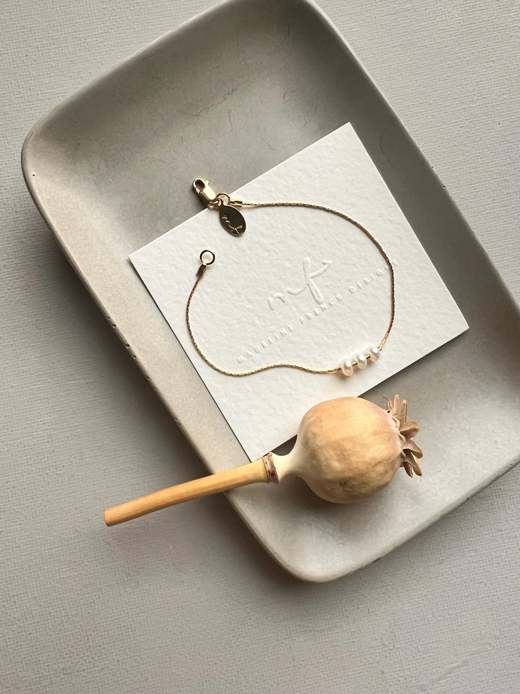 the pearl girl bracelet